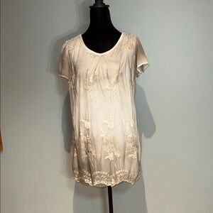 Simply Couture Cream Floral Embroidered Blouse never worn no tags